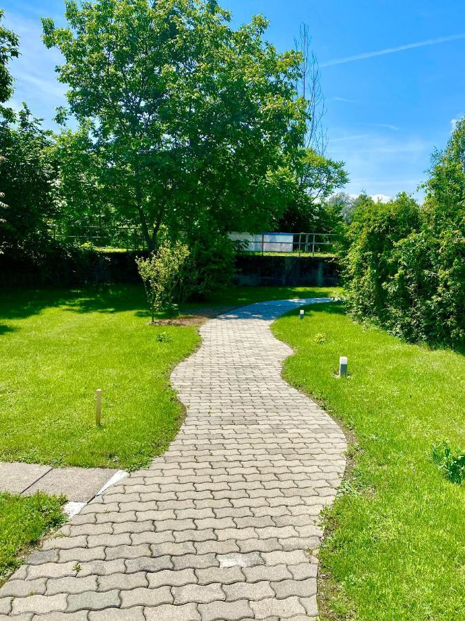 Pension Rohrer Am Murradweg - Ehrenhausen An Der Weinstrasse Bagian luar foto