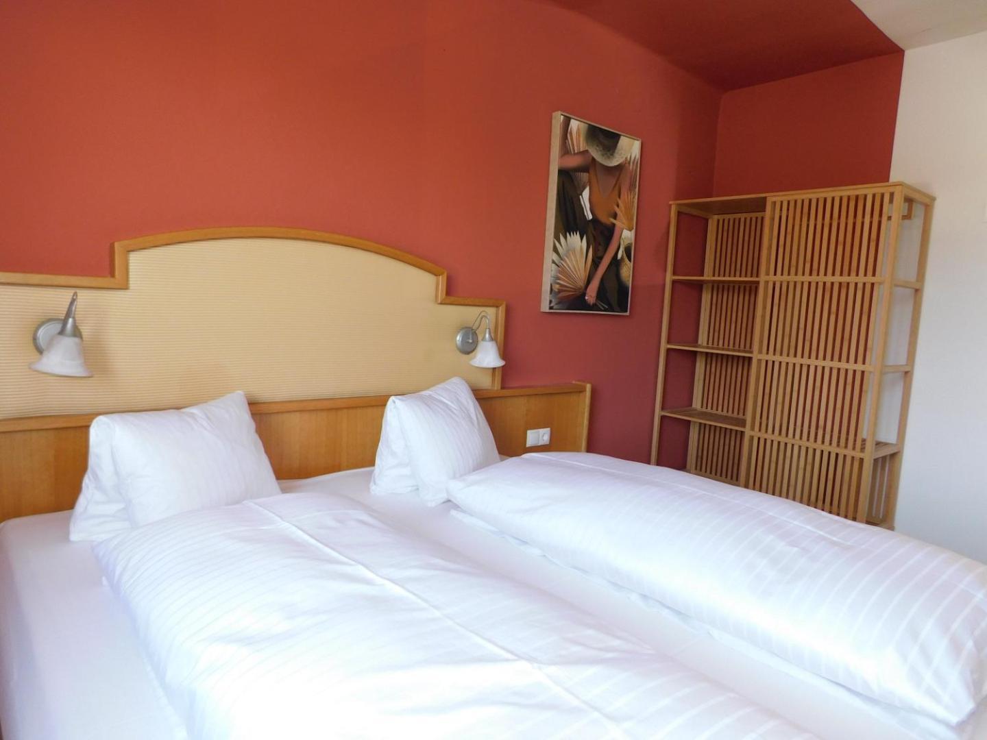 Pension Rohrer Am Murradweg - Ehrenhausen An Der Weinstrasse Bagian luar foto